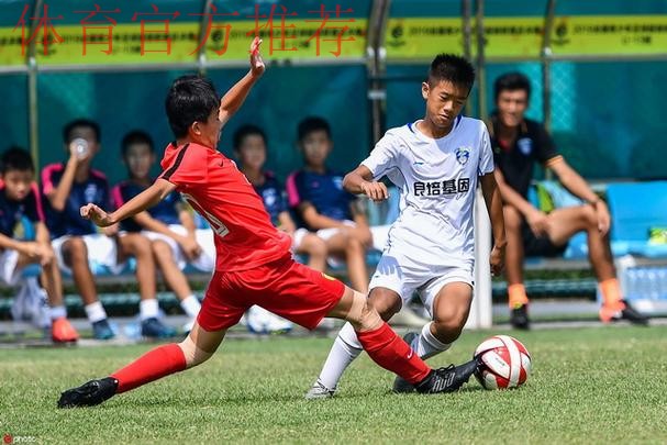 青超总决赛 | U13及U15决出四强 山东足协和成都棠外两组别齐进半决赛 青超总决赛 | U13及U15决出四强 山东足协和成都棠外两组别齐进半决赛